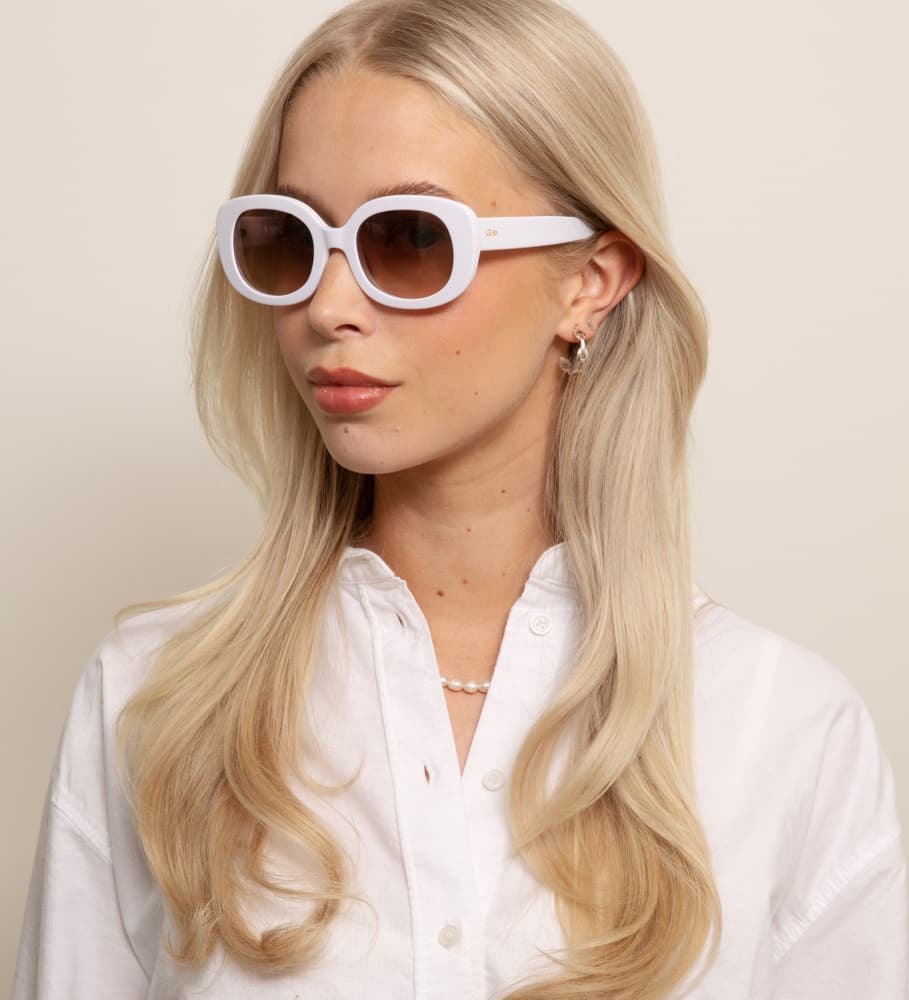 Maj White Sunglasses