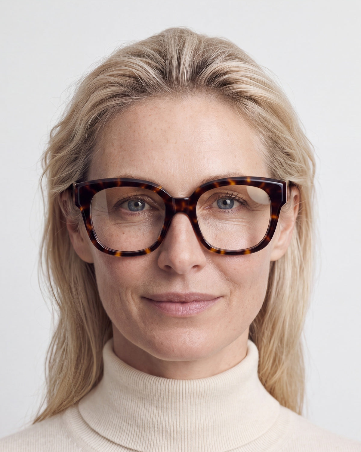 Chloe in tortoiseshell, worn, Dawn lenses