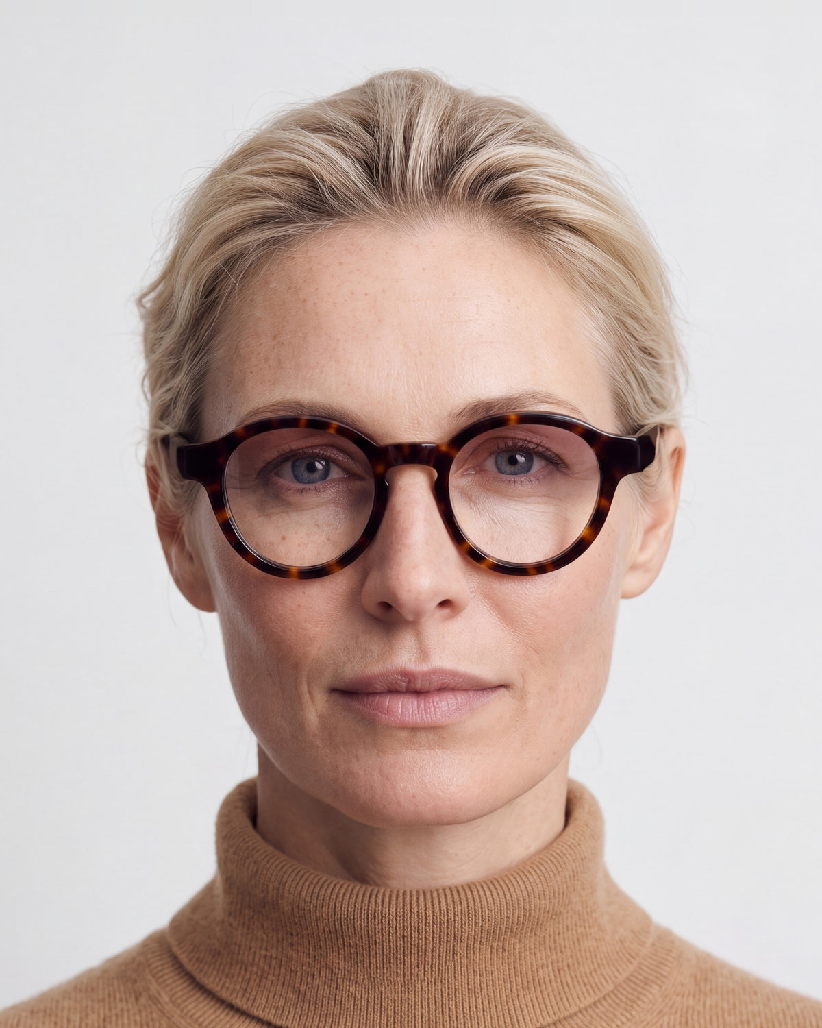 Nora in tortoiseshell, worn, Heather lenses