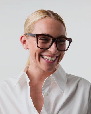 Therese Dark Brown Readers